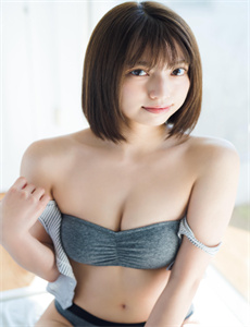 《掀起衣服含着乳-深田优美》