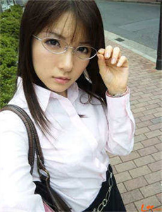 《天价妈咪-火爆电影》